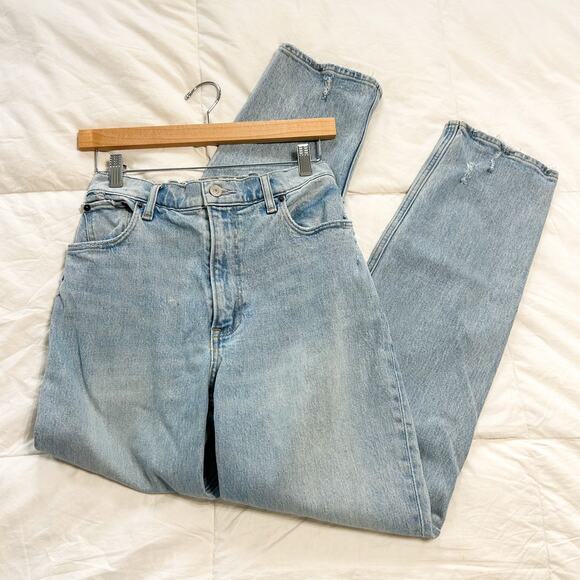 Abercrombie & Fitch 90s Ultra High Rise Straight Jeans Light Wash 27/4R EUC - Picture 3 of 8